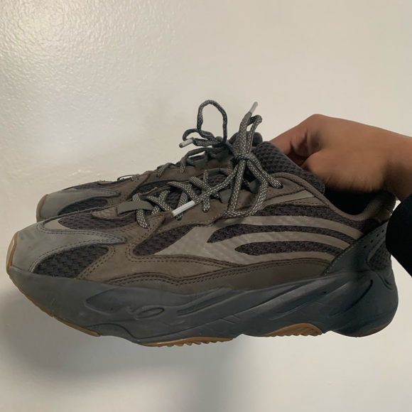 Yeezy Boost 700 V2 Geode - Picture 1 of 12